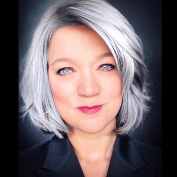 Meet your Posher, Cassandra - Picture 1 of 1